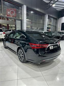 تويوتا أفالون